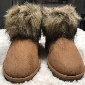 Faux Fur Short Boots Size 7